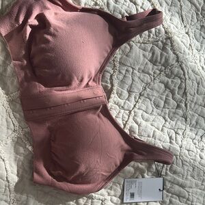 Knix seamless bisque coloured ultra soft front closure bra